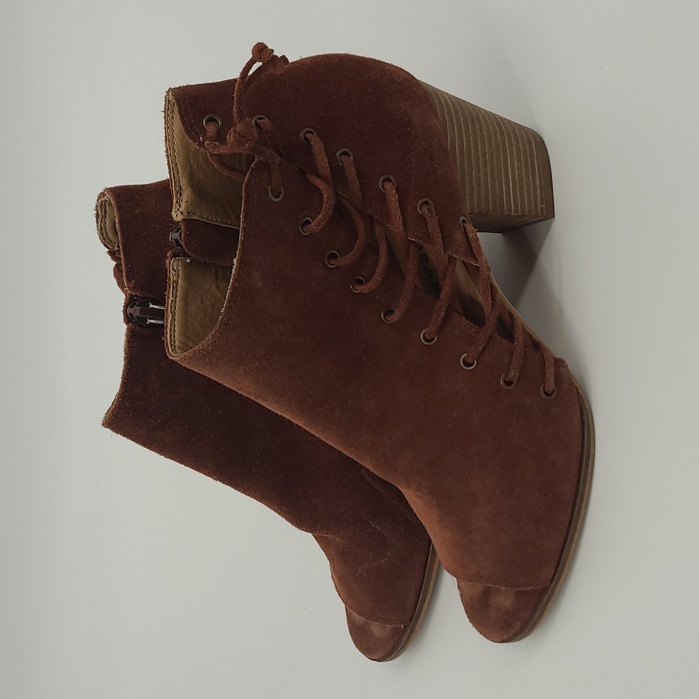 Lucky‎ Brand Hartlee Brown Suede Peep Toe Lace Up Ankle Booties 6.5M